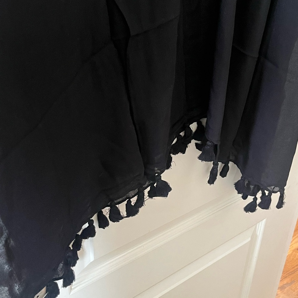 New! Nordstrom Black Viscose Kimono ruana style with Fringe OSFM - Picture 6 of 15